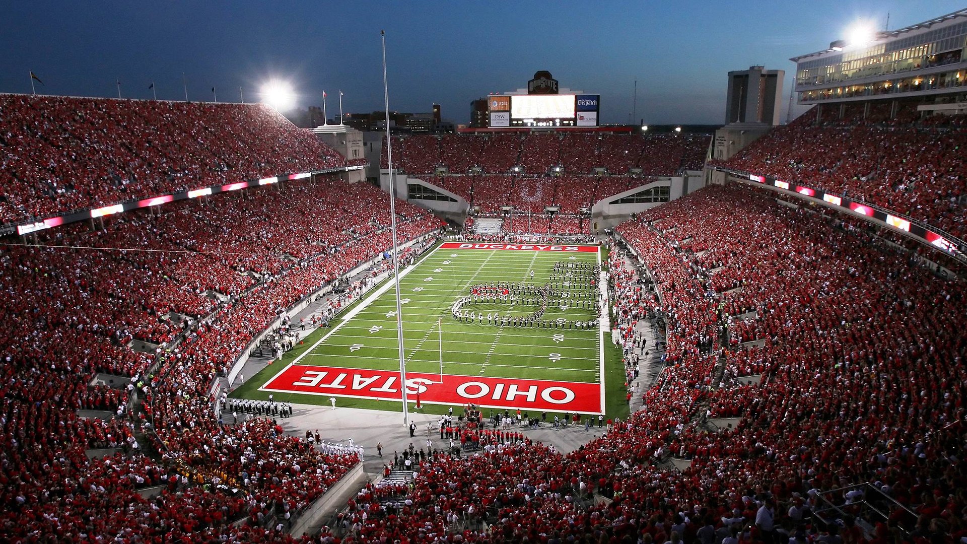 绿茵场上的存在感哲学，C罗拉满的意志与洪都拉斯式的稳赢智慧